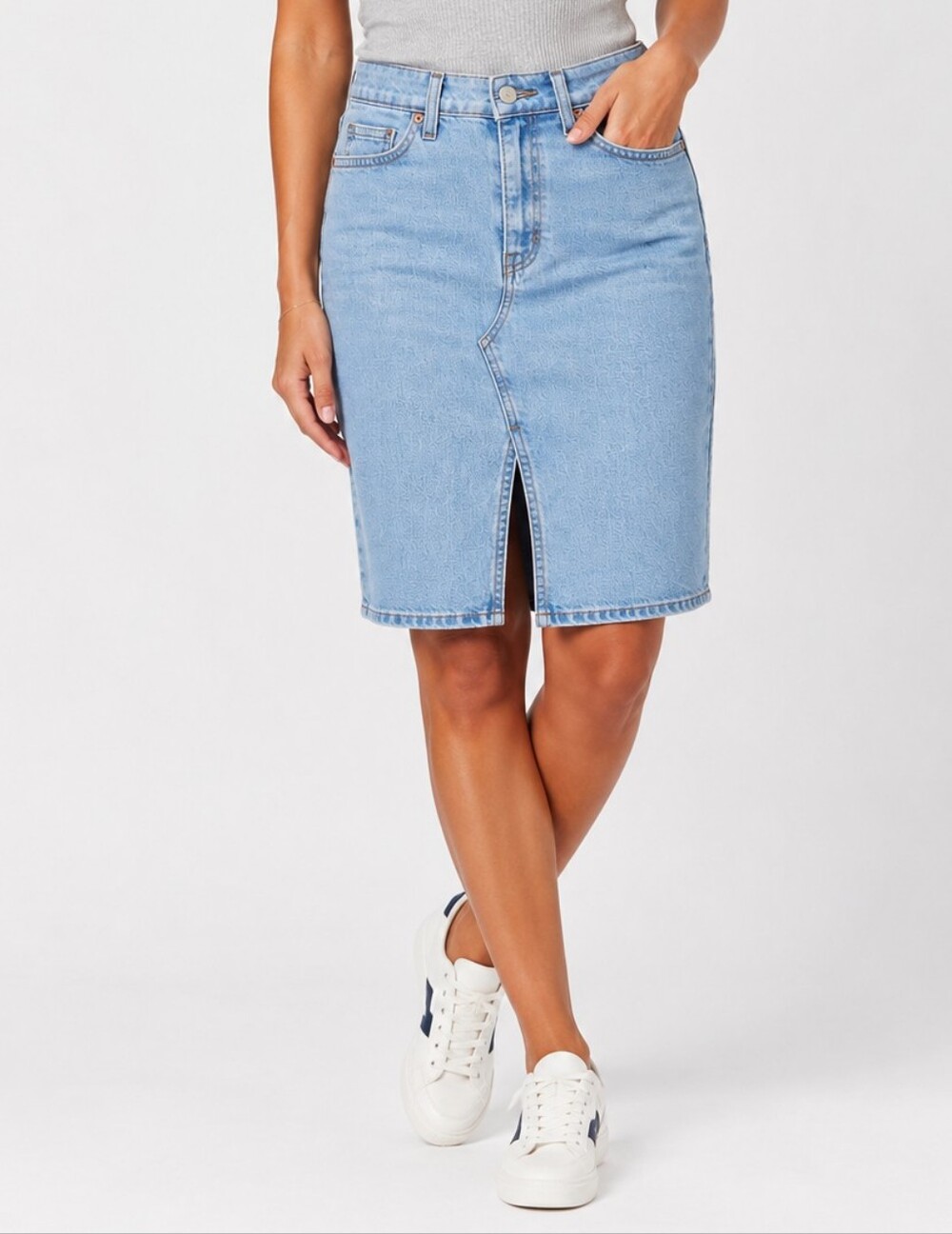 3/55$ - NWT - Levi Strauss Signature Heritage Midi Denim Skirt | Light Wash |